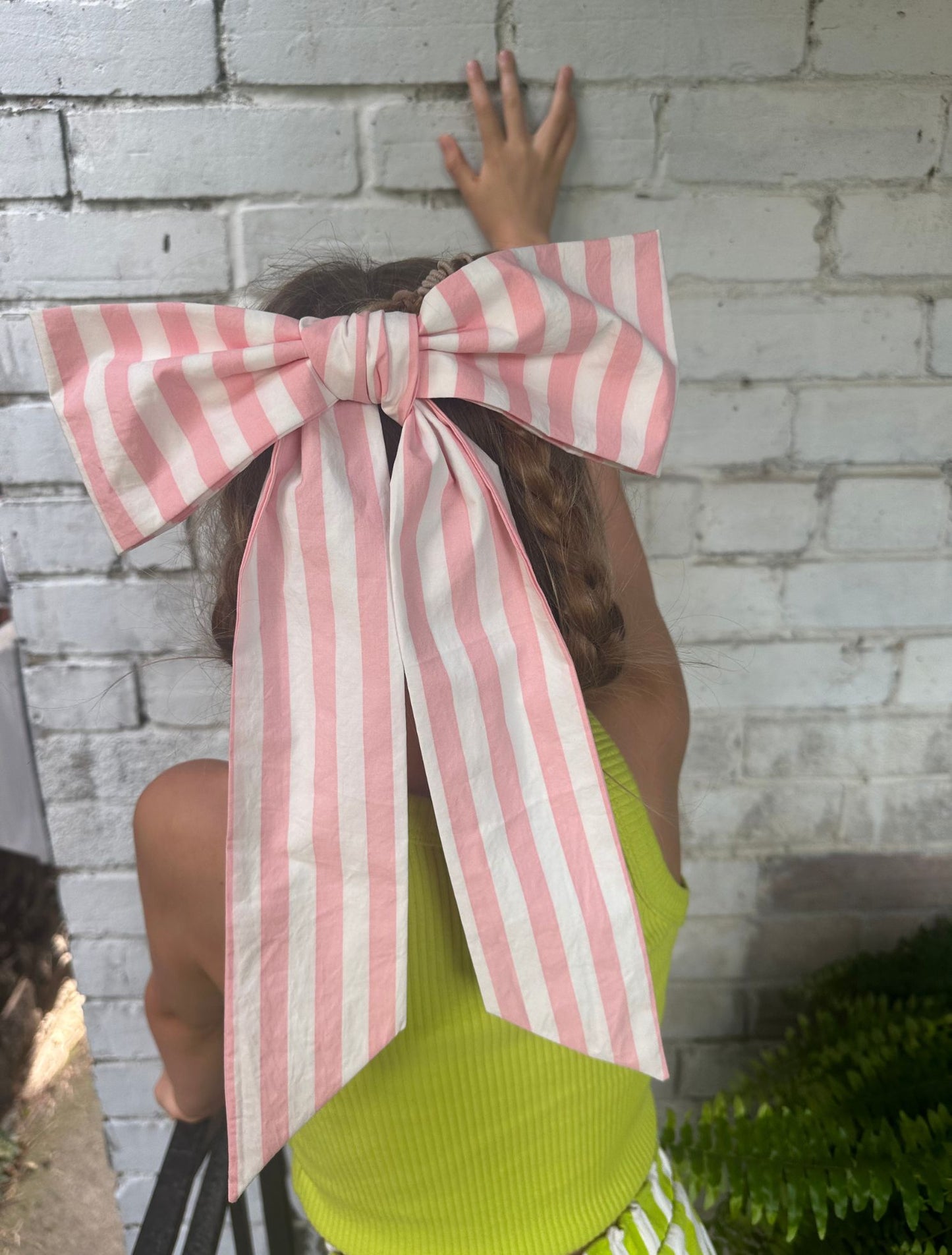Eloise Hair Bow - Candy Stripe