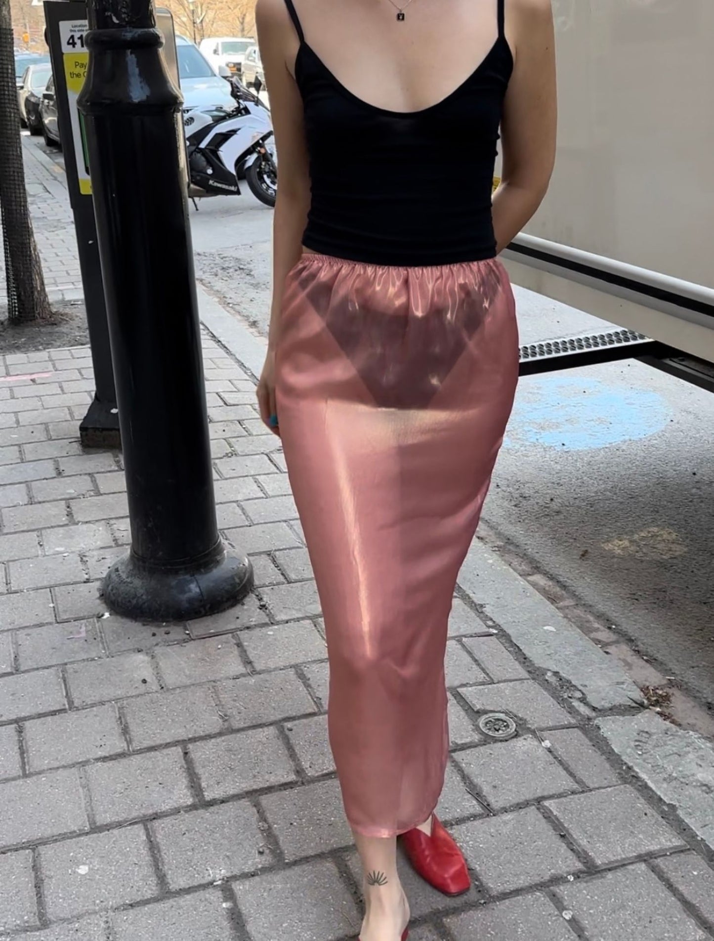 Raven Skirt - Shimmer Pink