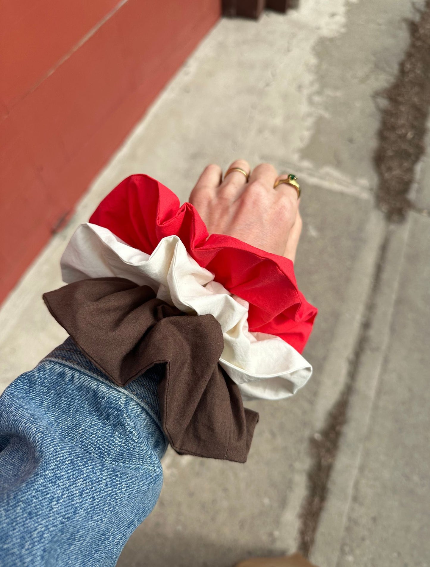 Scrunchie -Chocolate Poplin